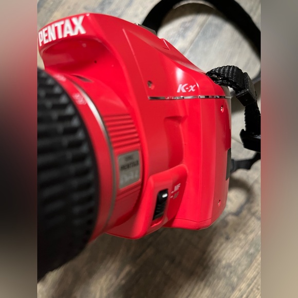 Pentax K-X camera - Picture 9 of 11